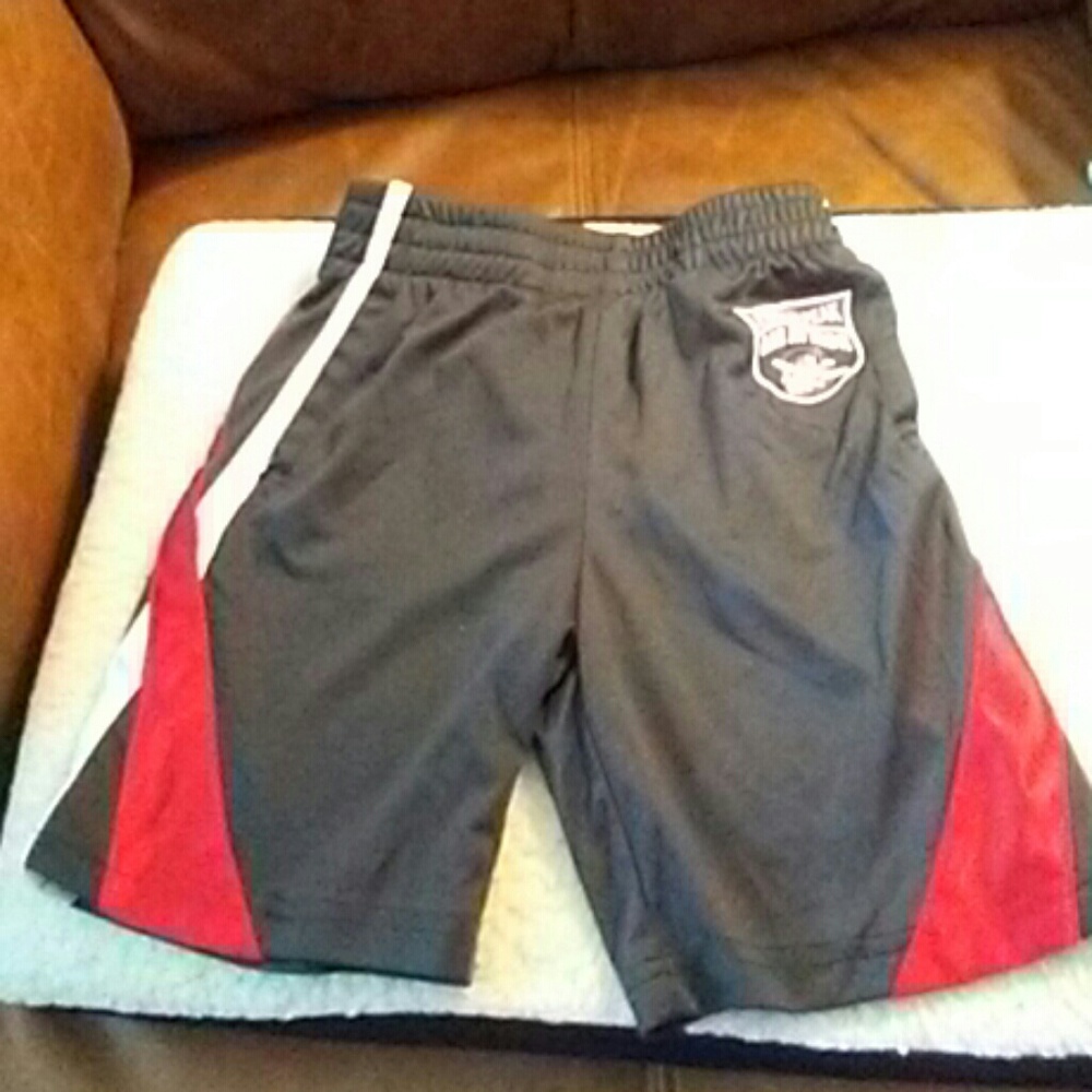 4T Disney piston peak air attack shorts